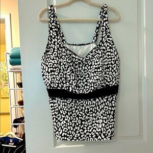 Lands' End Monochrome Tankini